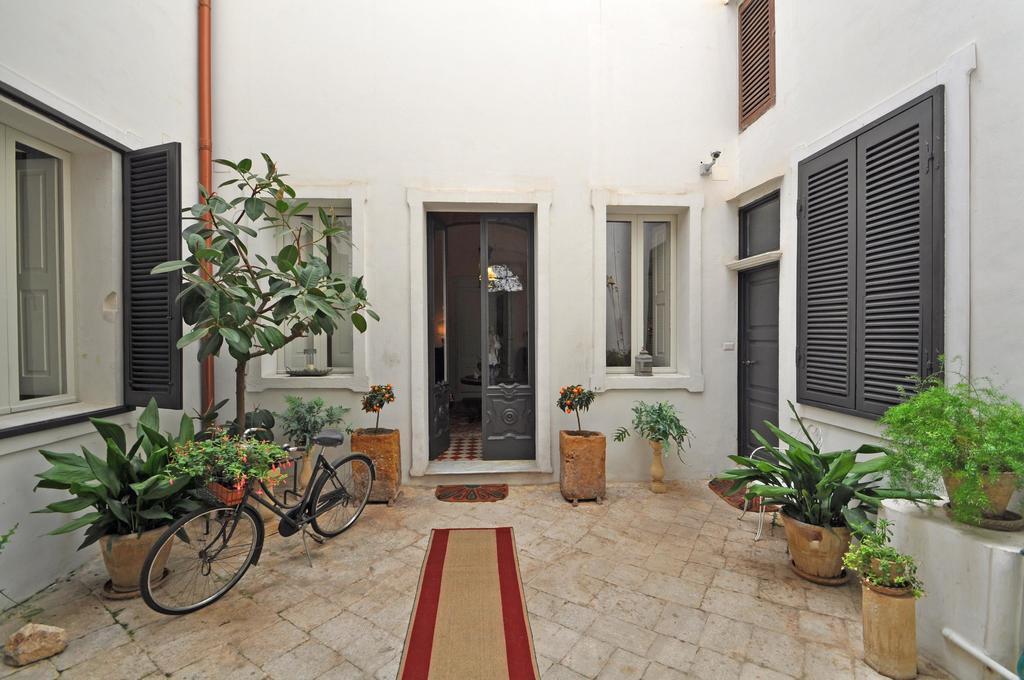 Palazzo De Donatis B&B Melissano Eksteriør billede