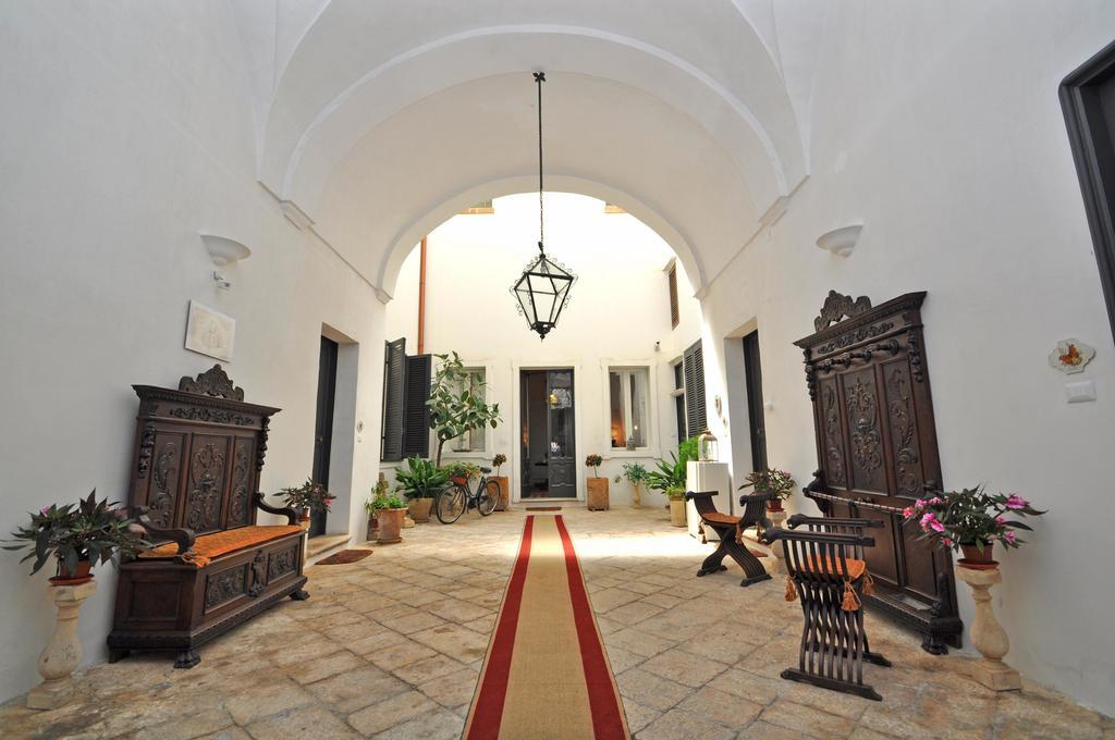 Palazzo De Donatis B&B Melissano Eksteriør billede