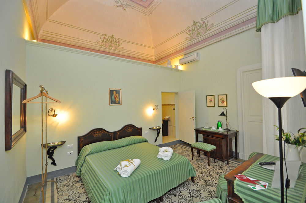 Palazzo De Donatis B&B Melissano Eksteriør billede